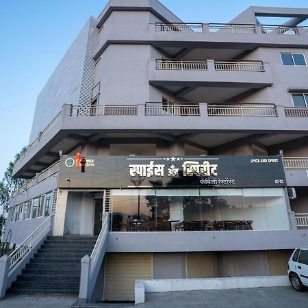 Spring Hills Inn Pune Exterior photo